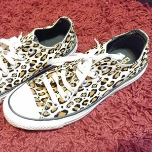 Cheetah converse